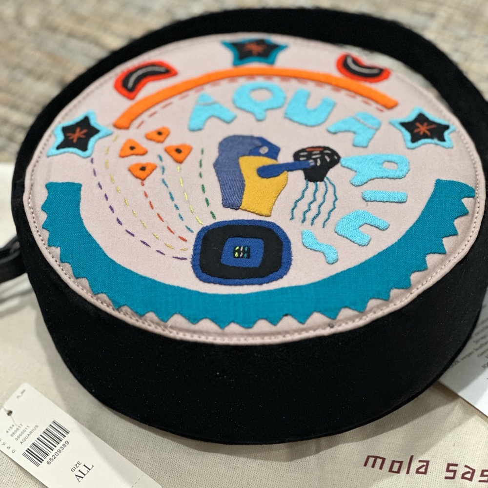 “Mola Sasa” Aquarius Embroidered Round Bag